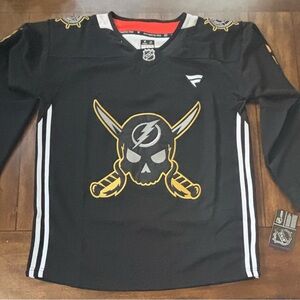 Tampa Bay Lightning Nikita Kucherov #86 Alternate Jersey Adult Medium (50) NWT